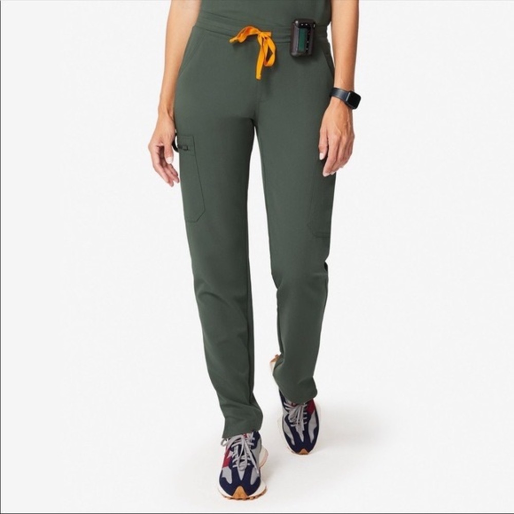 Figs Moss Yola Scrubs